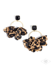 Load image into Gallery viewer, Charming Cheetah - Gold Paparazzi Accessories