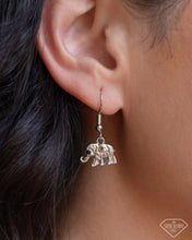 Load image into Gallery viewer, Unforgettable Shimmer multi Elephant Necklace