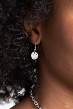 Load image into Gallery viewer, I Put A SHELL On You - Orange - Paparazzi Accessories - VJ Bedazzled Jewelry