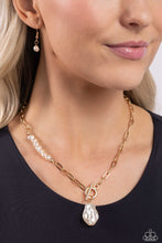 Load image into Gallery viewer, Courting Cosmopolitan - Gold Paparazzi Accessories