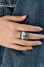 Load image into Gallery viewer, Simply Santa Fe Complete Trend Blend December 2020 - VJ Bedazzled Jewelry