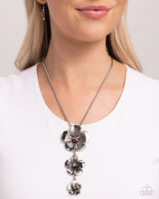 Load image into Gallery viewer, Wallflower Whimsy - Purple Paparazzi Accessories
