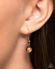 Load image into Gallery viewer, Cosmopolitan Confidence - Brass Paparazzi Accessories

