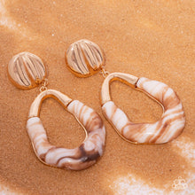 Load image into Gallery viewer, High-Sheen Swirls - Gold Paparazzi accessories
