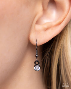 Duchess Disc - Black Paparazzi Accessories