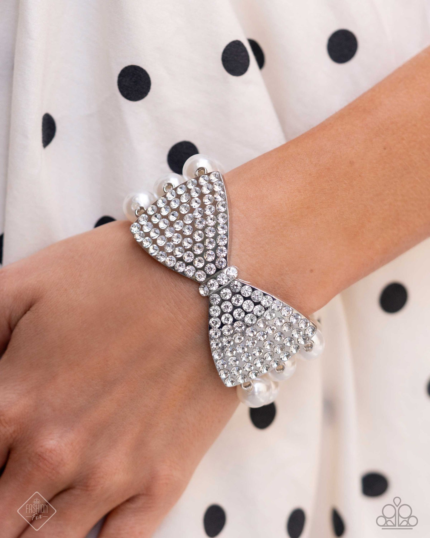 Dashing Demeanor - White Paparazzi Accessories