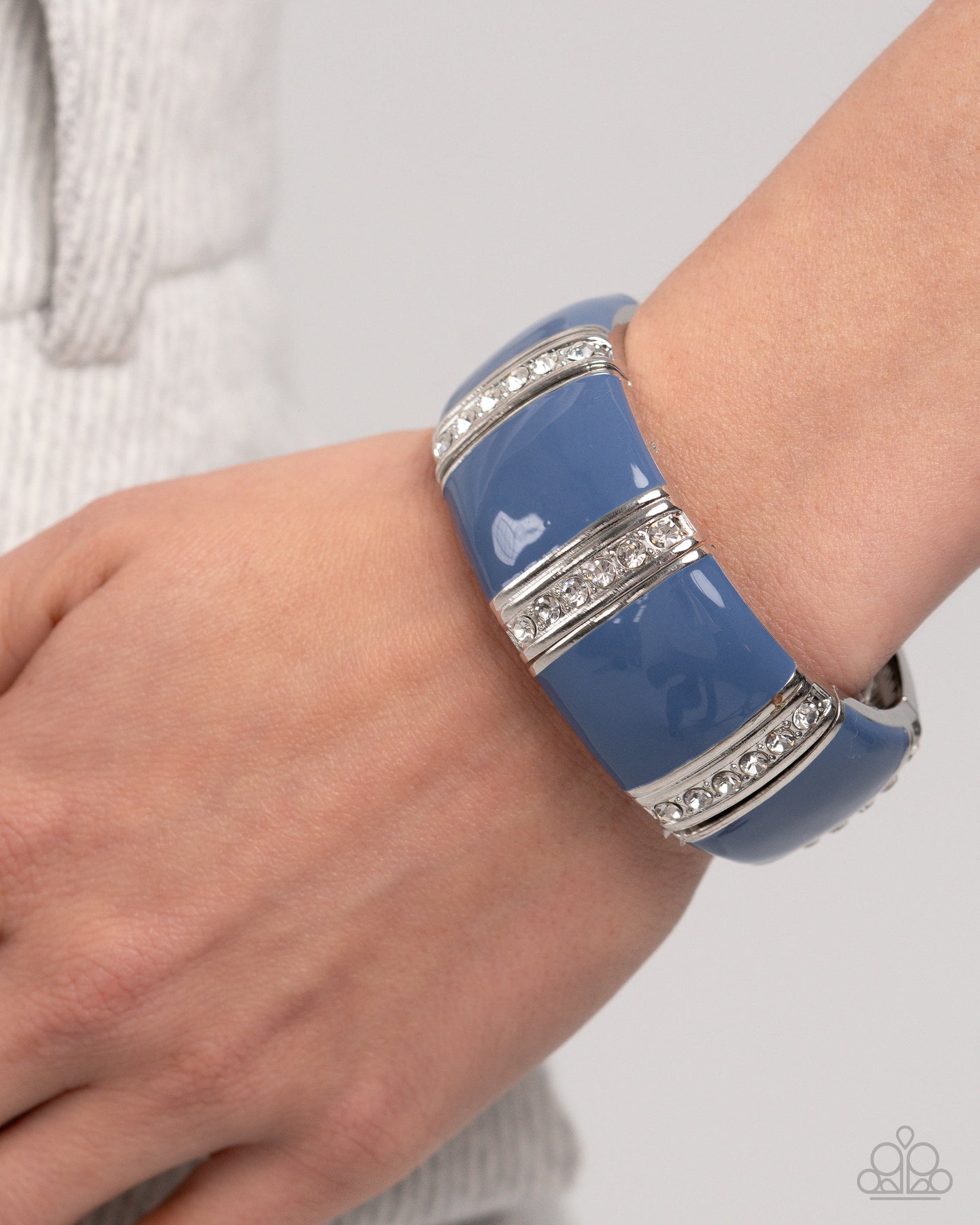 Colored Cameo - Blue Paparazzi Accessories