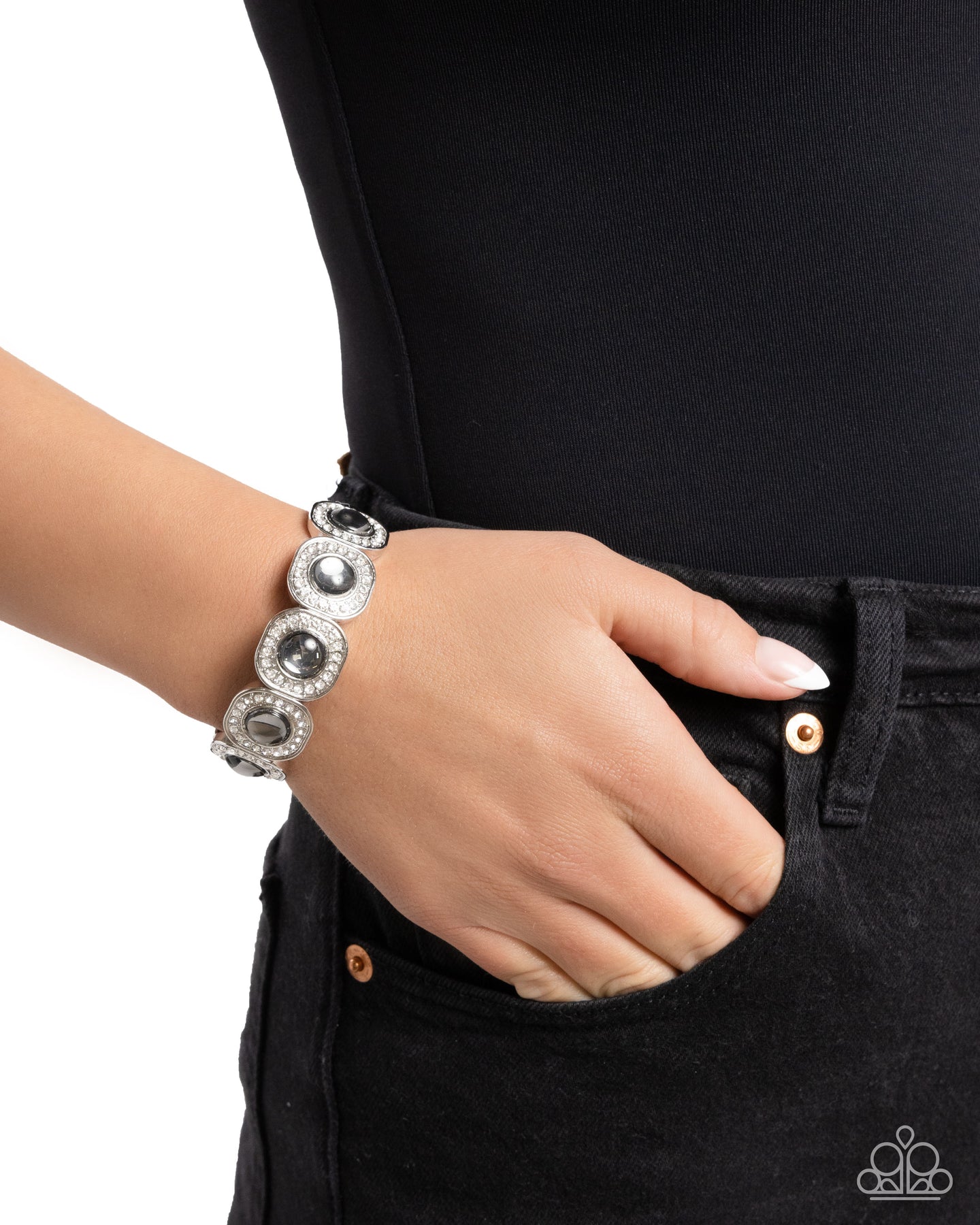 Reflective Relic - Silver Paparazzi Accessories