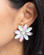 Load image into Gallery viewer, Maiden Makeover - Green Paparazzi accessories
