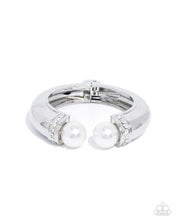 Load image into Gallery viewer, Breathtaking Balance - White Paparazzi Accessories
