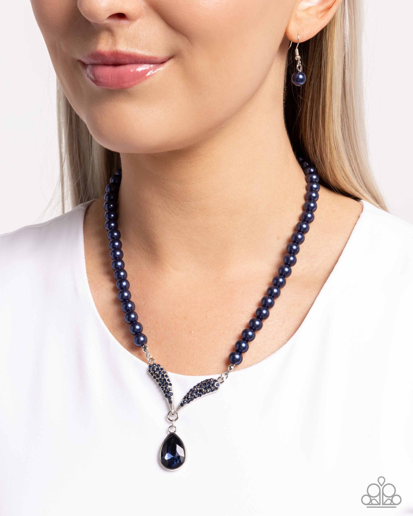 Avant-Garde Adornment - Blue Paparazzi Accessories