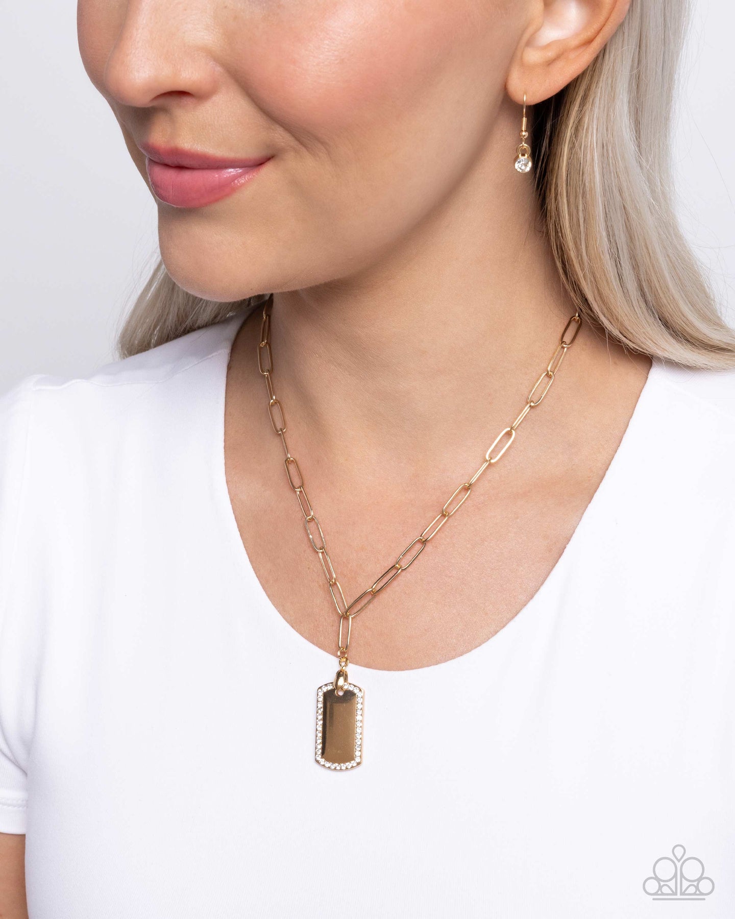 Simple Street - Gold Paparazz Accessories