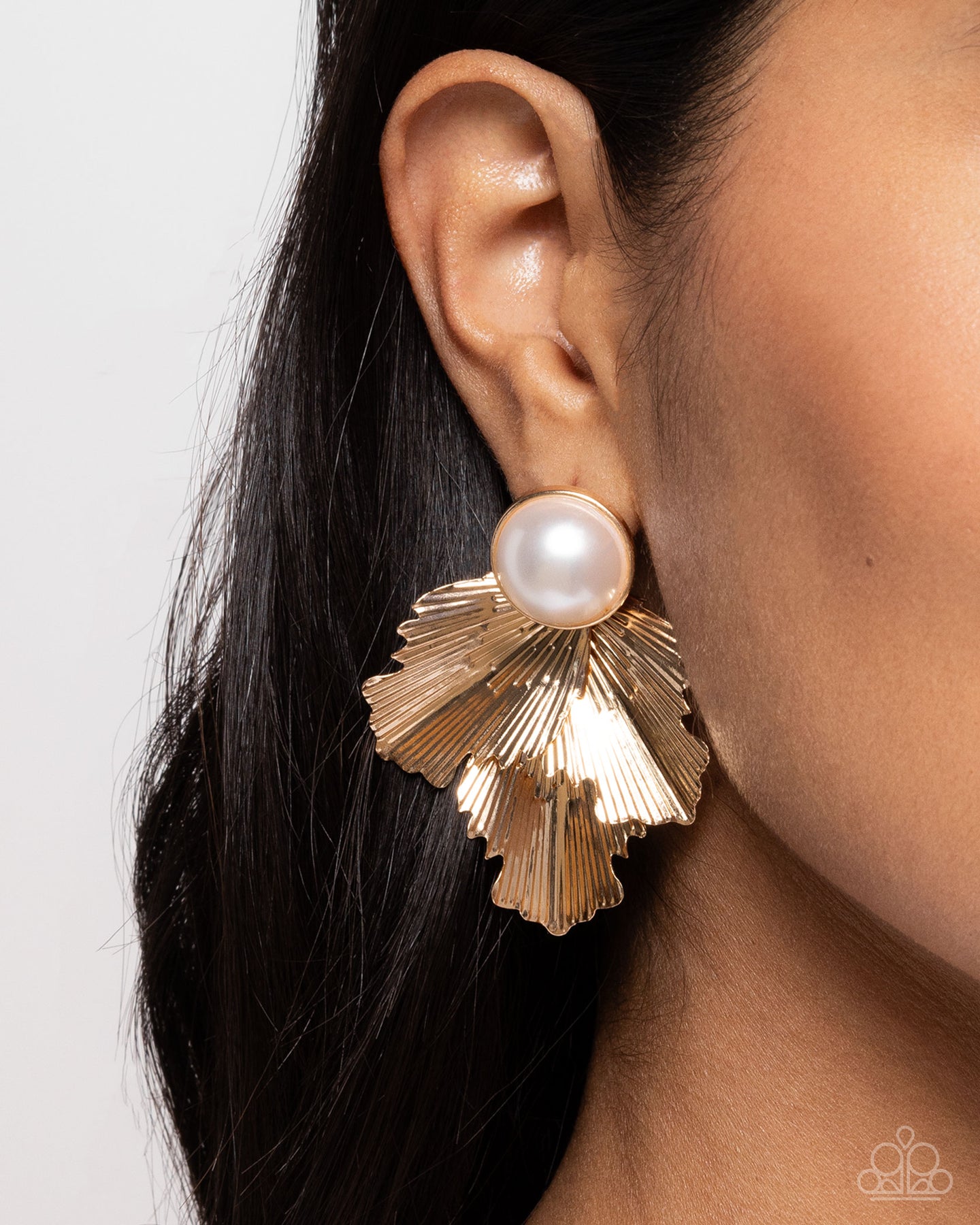 Mermaid Memorate - Gold Paparazzi Accessories