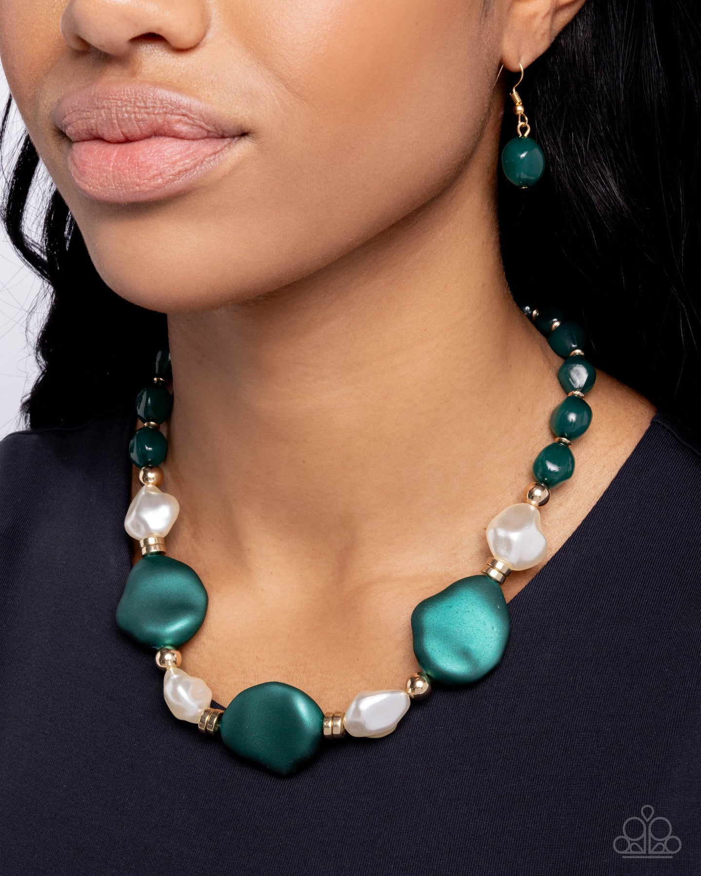 Forever Feature - Green Paparazzi Accessories