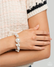 Load image into Gallery viewer, Wiry Waymaker - Complete Look Paparazzi Accessories
