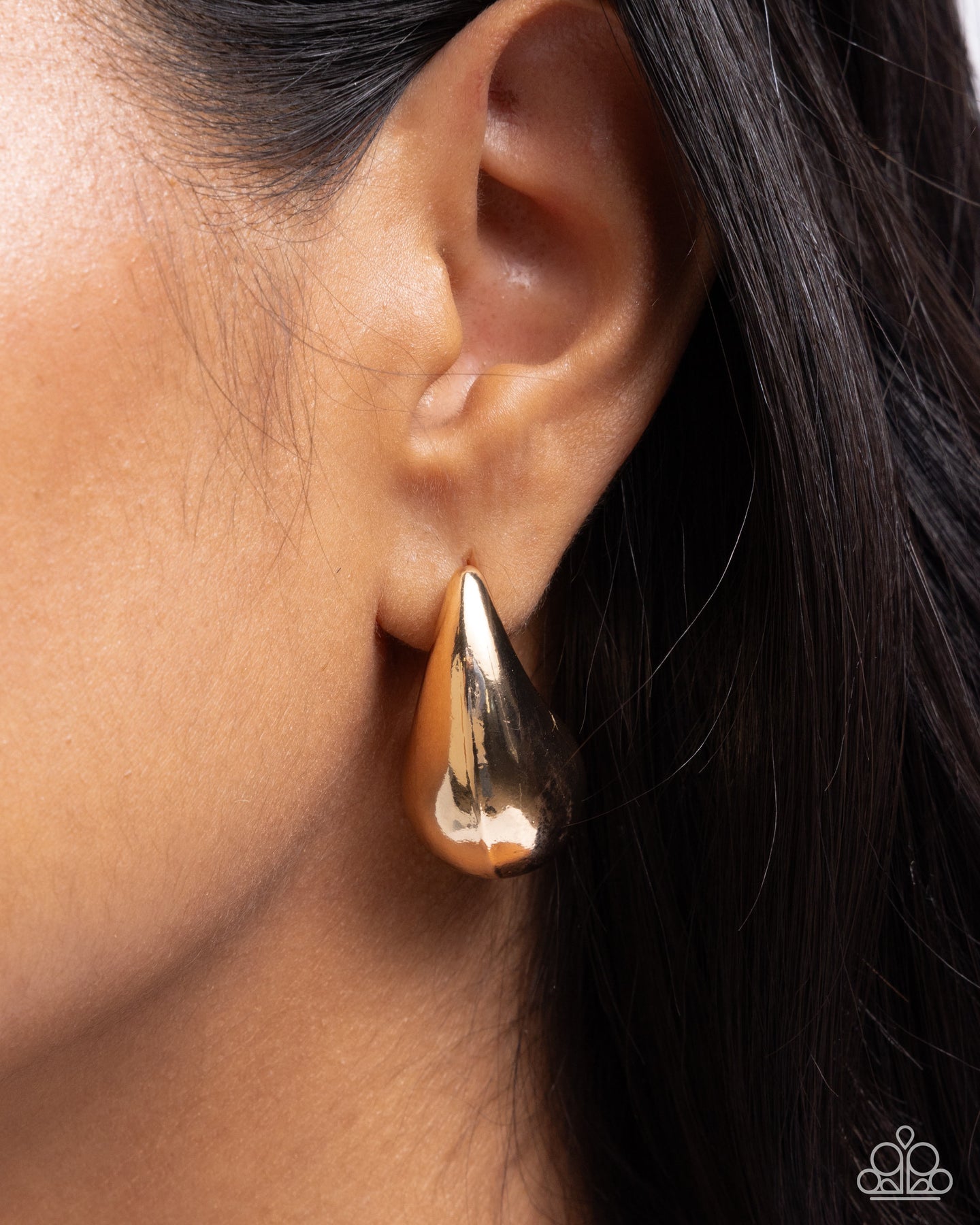 Raindrop Reveal - Gold Paparazzi Accessories