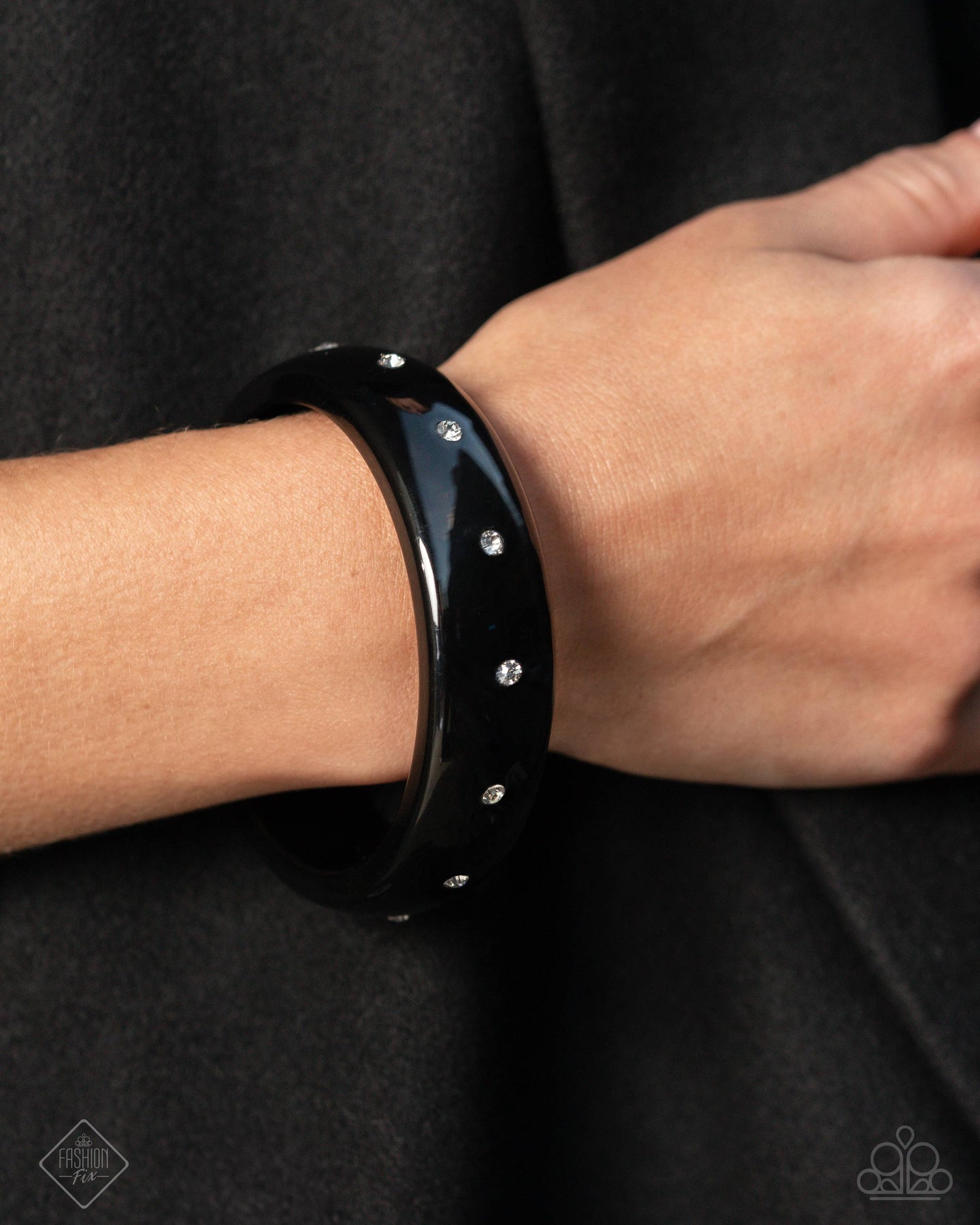 Cheeky Chic - Black Paparazzi Accessories