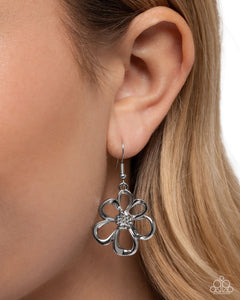 Beau Bouquet - Black Paparazzi Accessories