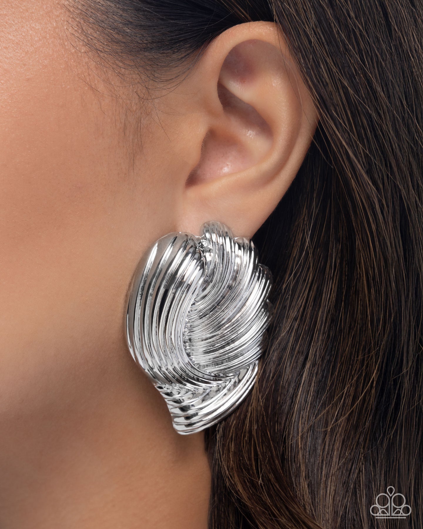 Carnivale Confidence - Silver Paparazzi Accessories