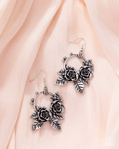 Wanderlust Wreath - Silver Paparazzi Accessories