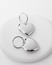 Load image into Gallery viewer, Crush - Rhodium Paparazzi Accessories
