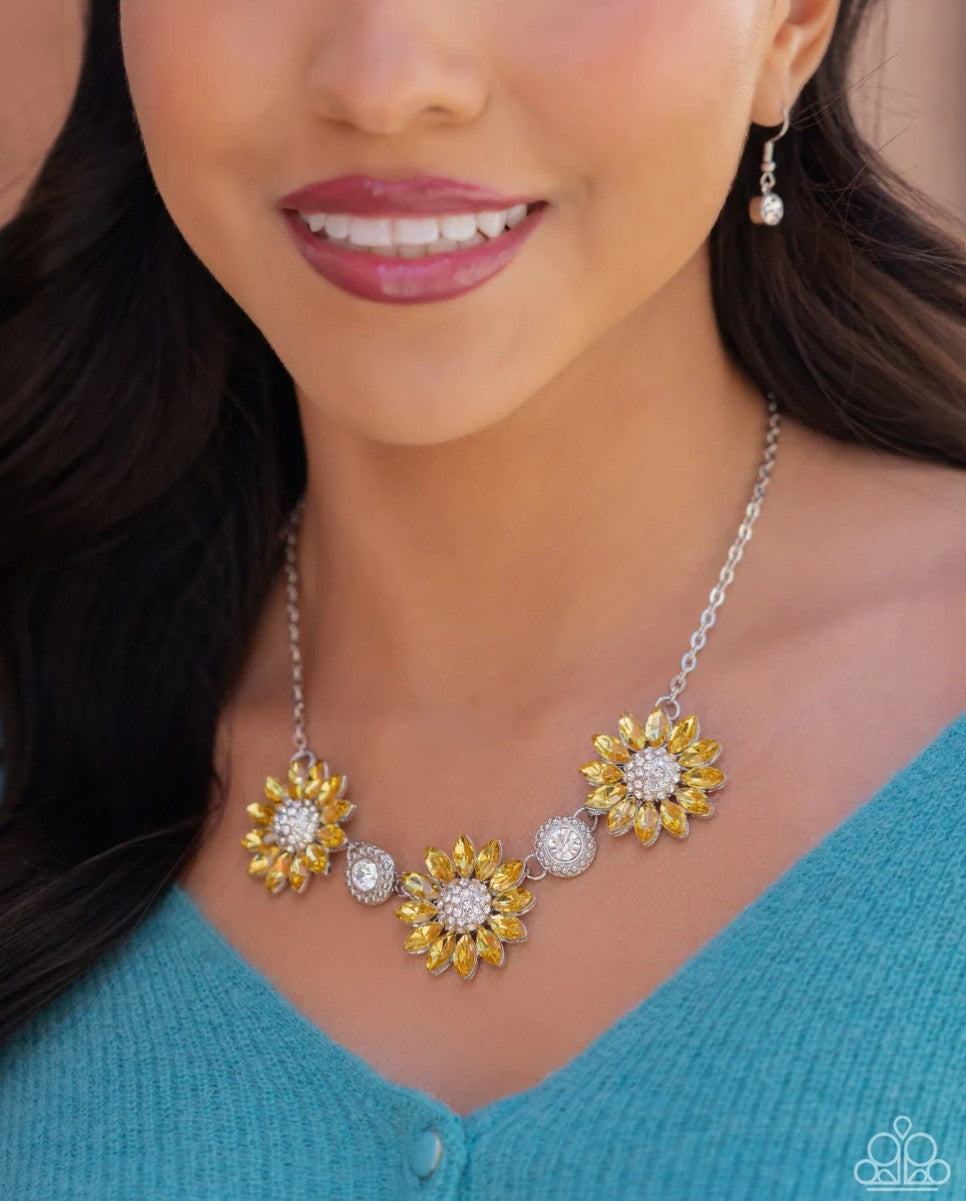 Paparazzi Necklace ~ Vulnerable Vacation - Yellow