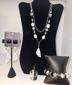 Simply Santa Fe October 2023 Paparazzi Accessories
