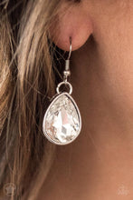 Load image into Gallery viewer, Show-Stopping Shimmer - White - VJ Bedazzled Jewelry
