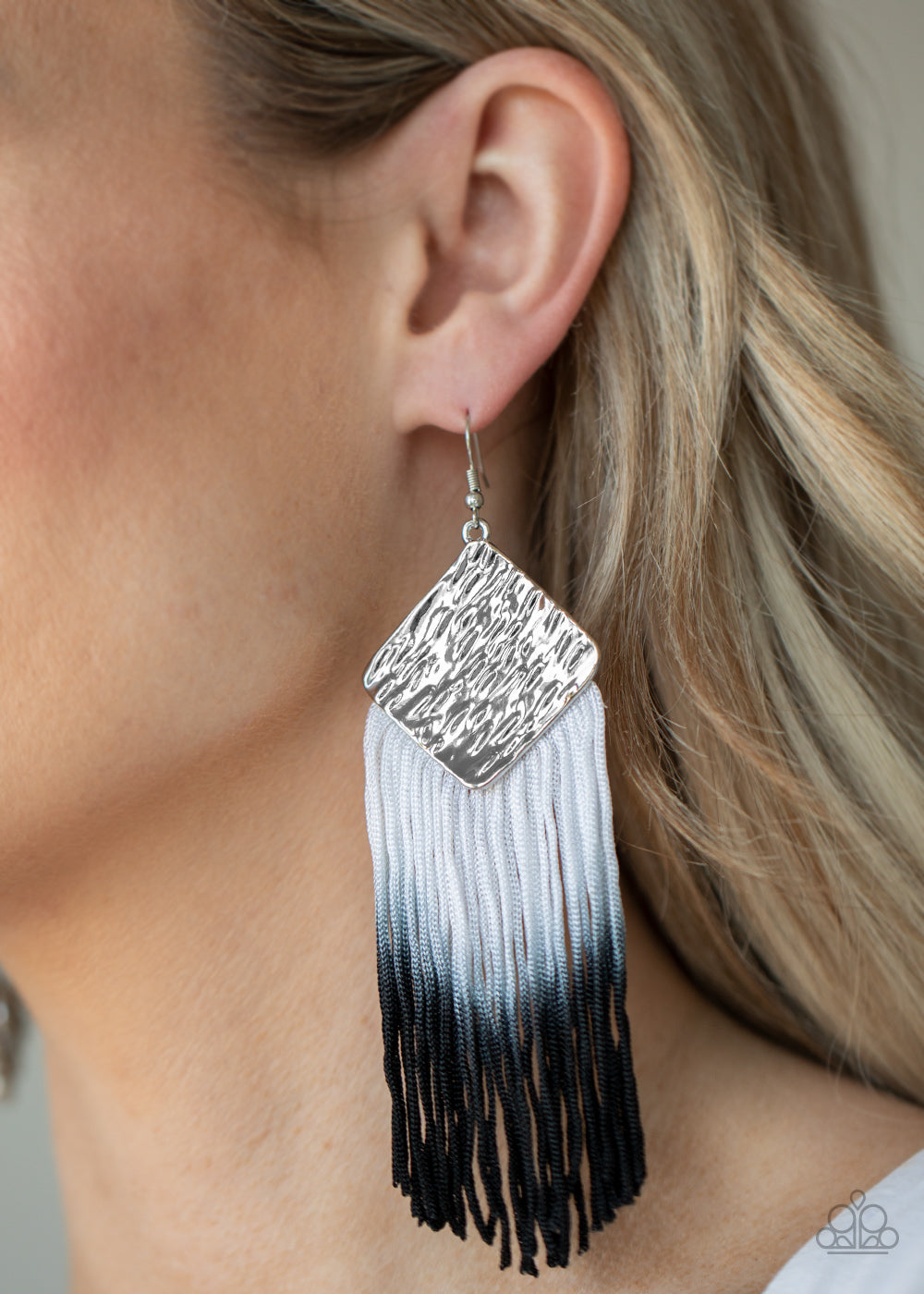 DIP The Scales - Black - VJ Bedazzled Jewelry