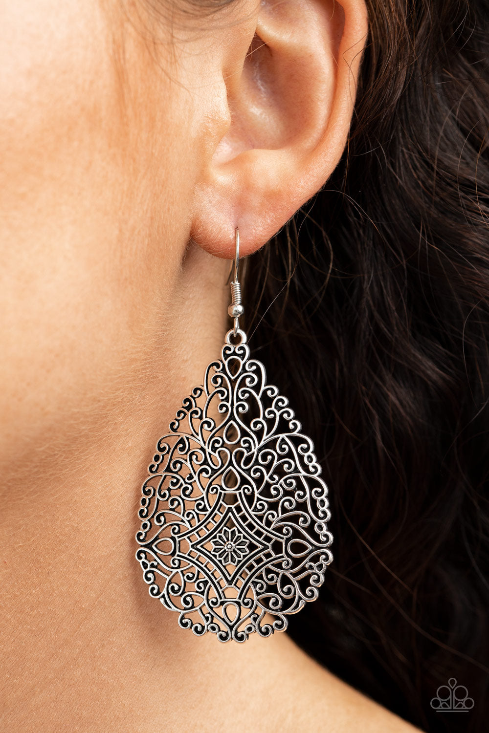 Napa Valley Vintage - Silver - VJ Bedazzled Jewelry