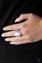 Load image into Gallery viewer, Queen Scene - VJ Bedazzled Jewelry
