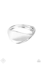 Load image into Gallery viewer, Retro Reflection - VJ Bedazzled Jewelry
