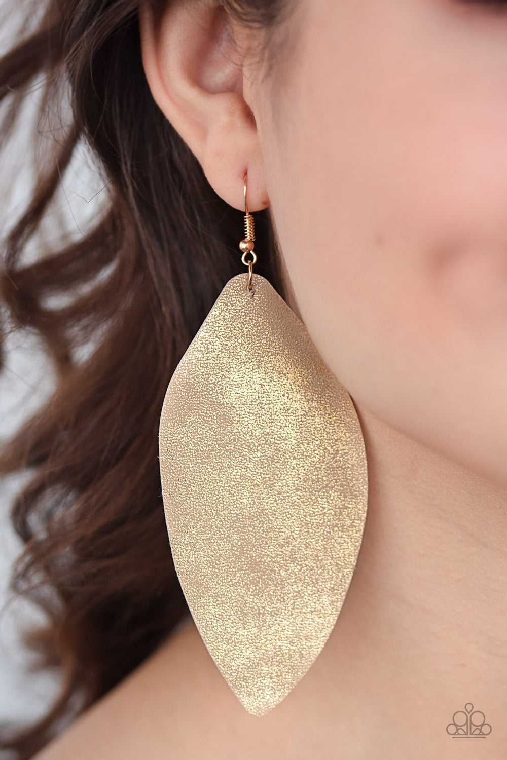 Serenely Smattered - Gold - VJ Bedazzled Jewelry