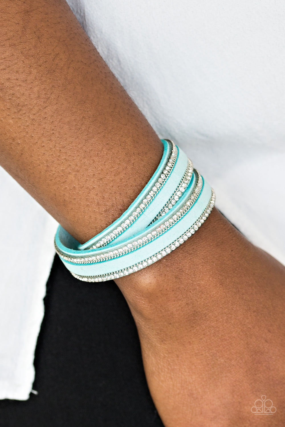 Going For Glam - Blue - VJ Bedazzled Jewelry