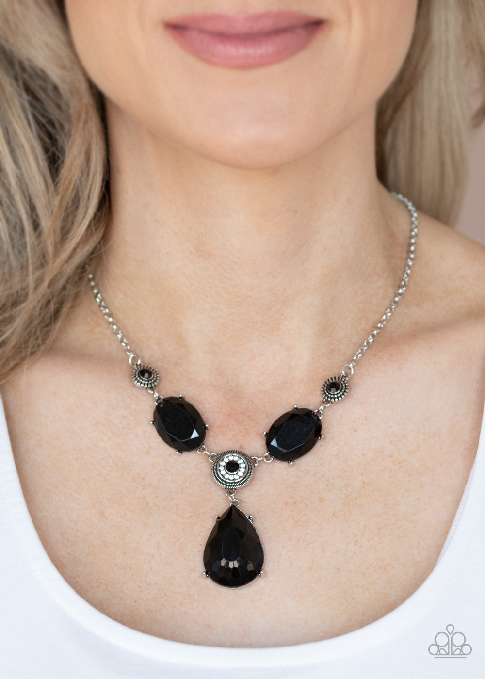 Heirloom Hideaway - black - VJ Bedazzled Jewelry