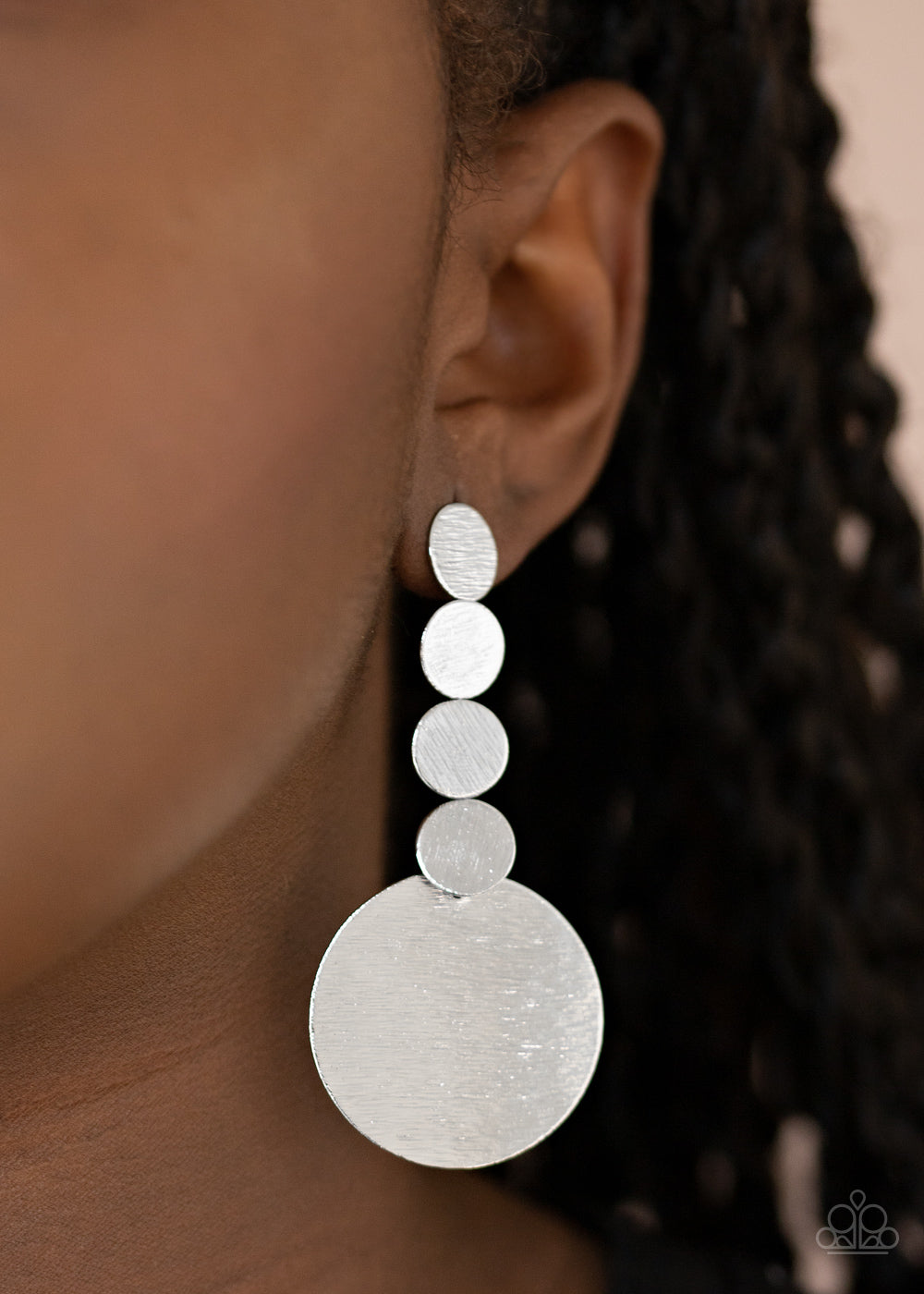 Idolized Illumination - Silver - VJ Bedazzled Jewelry