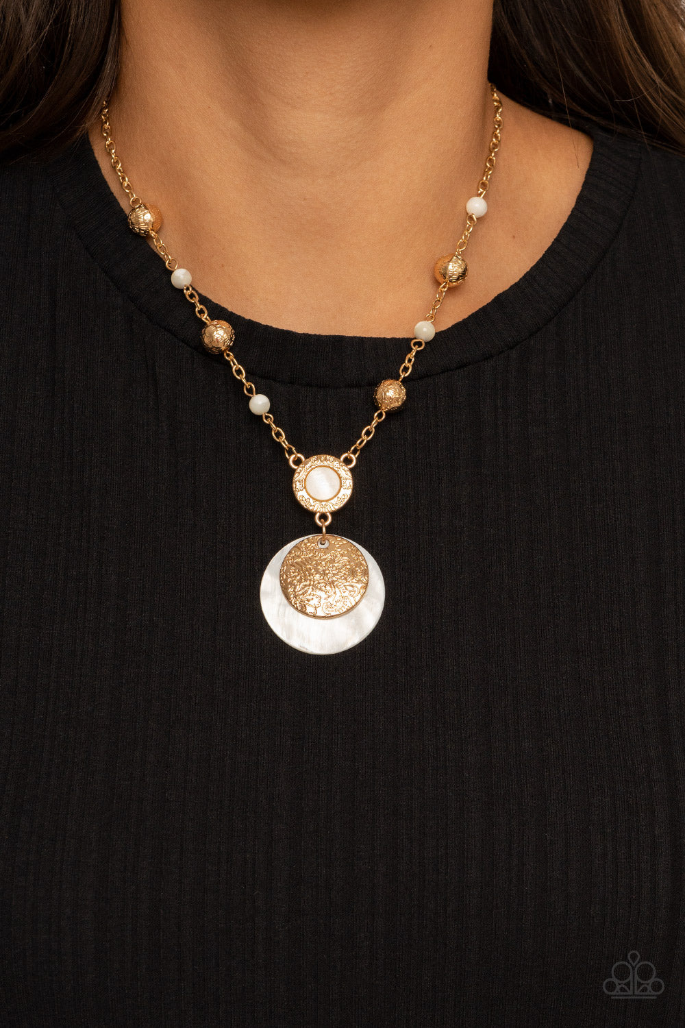 Sea the Sights Gold - VJ Bedazzled Jewelry