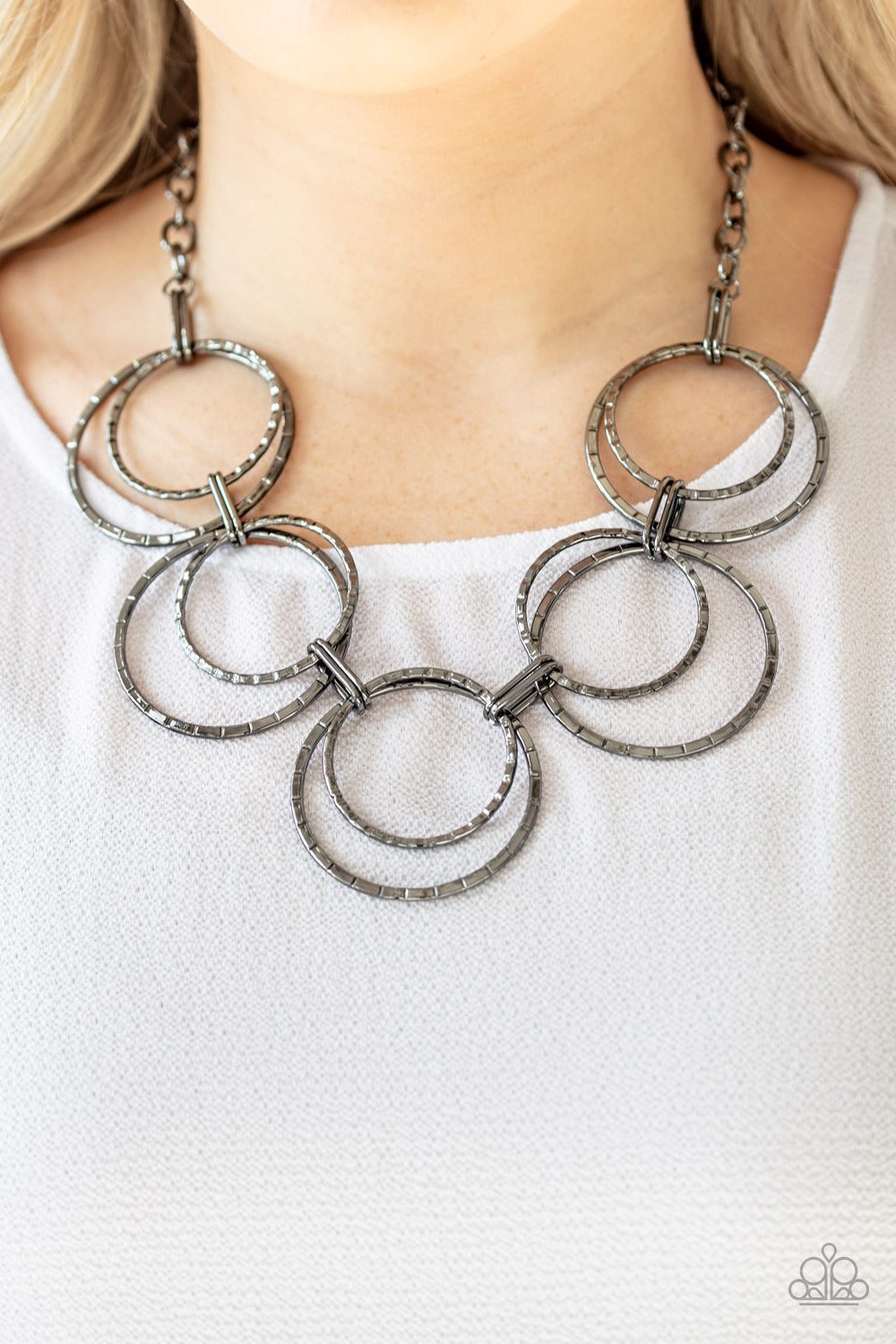Radiant Revolution - Black - VJ Bedazzled Jewelry