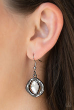 Load image into Gallery viewer, Celebrity cat walk black - VJ Bedazzled Jewelry
