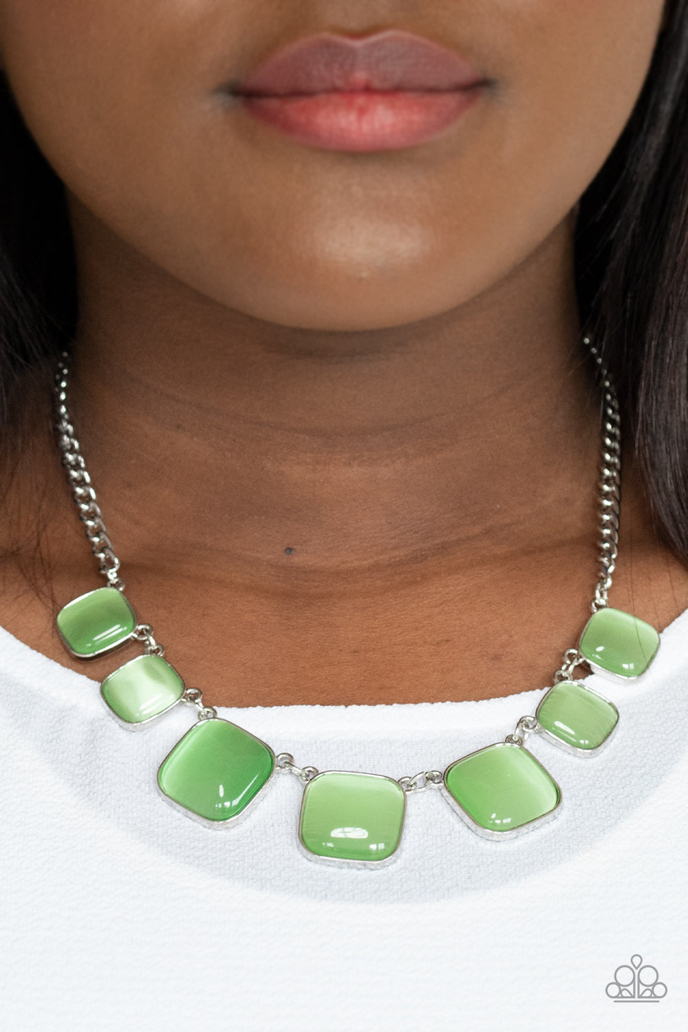 Aura Allure - Green- Paparazzi Accessories - VJ Bedazzled Jewelry
