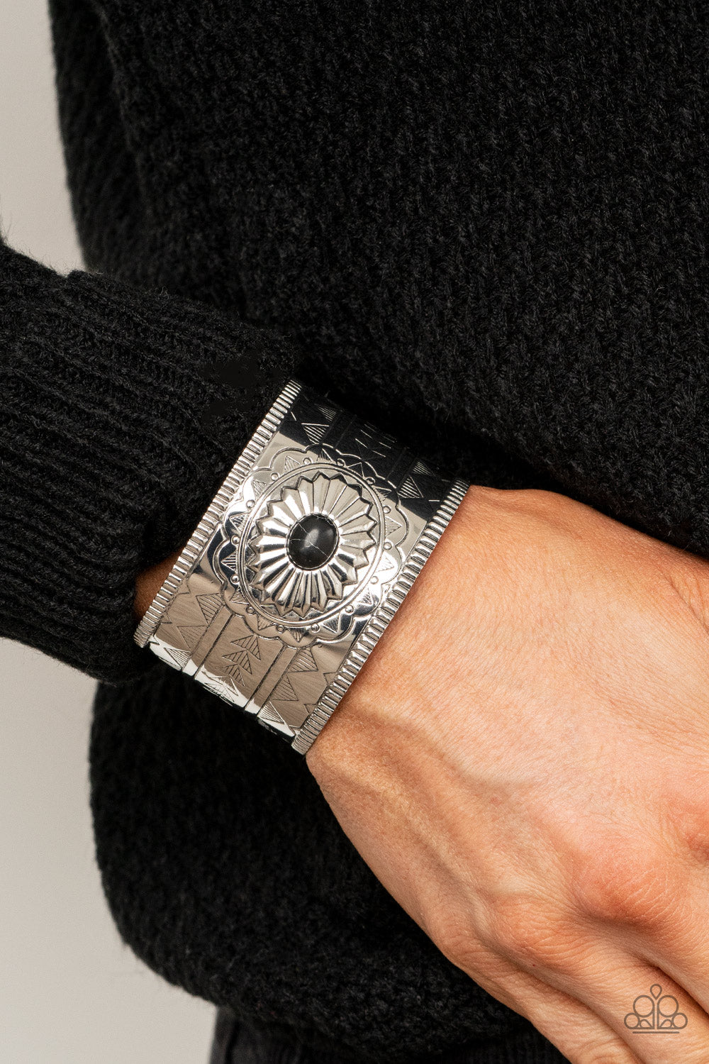 Aztec Artisan - Black - VJ Bedazzled Jewelry