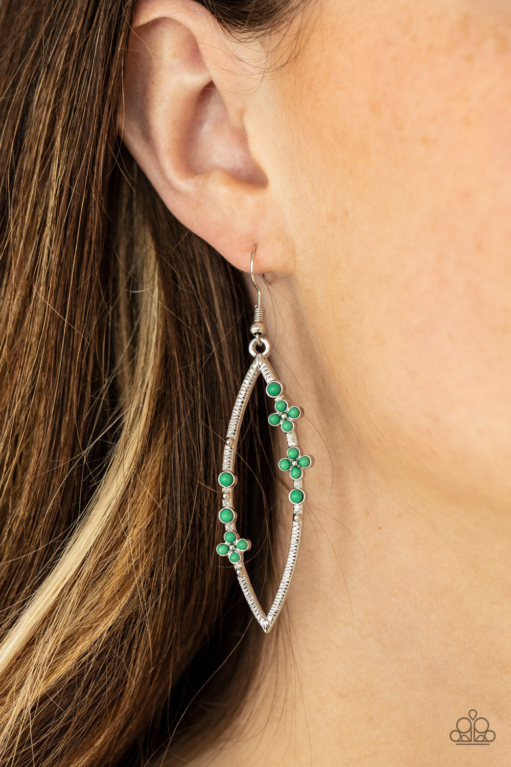 Flowery Finesse - Green - VJ Bedazzled Jewelry