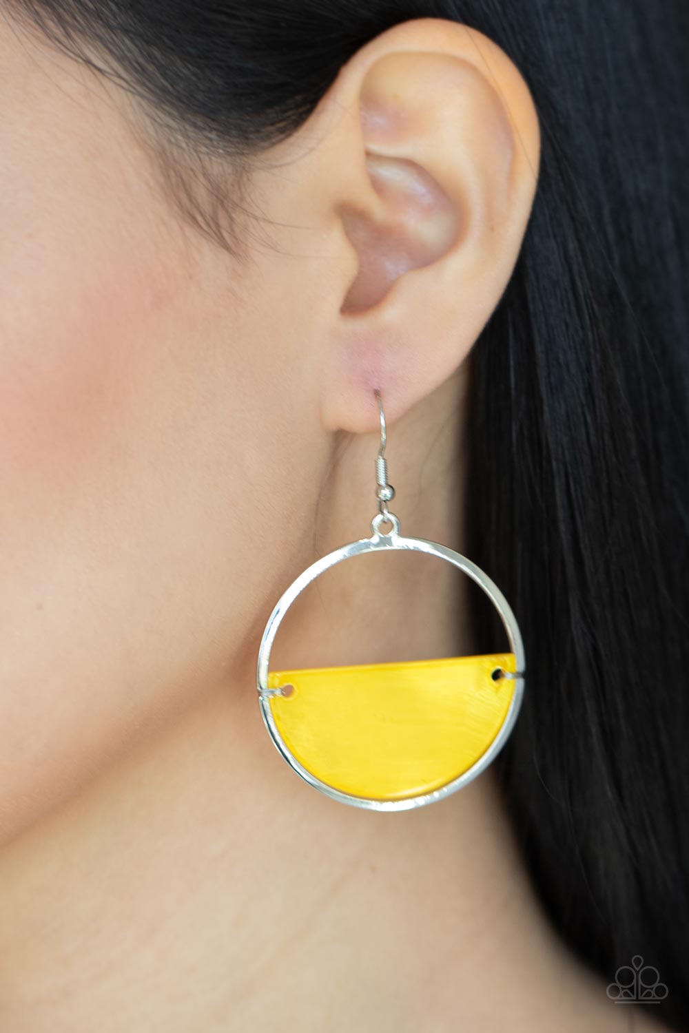 Seashore Vibes - Yellow - VJ Bedazzled Jewelry