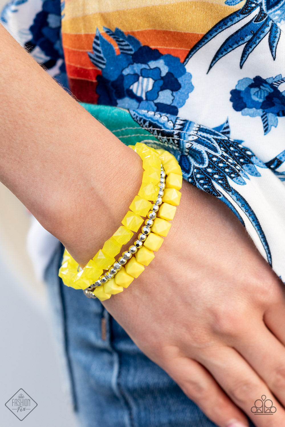 Vacay Vagabond - Yellow - VJ Bedazzled Jewelry