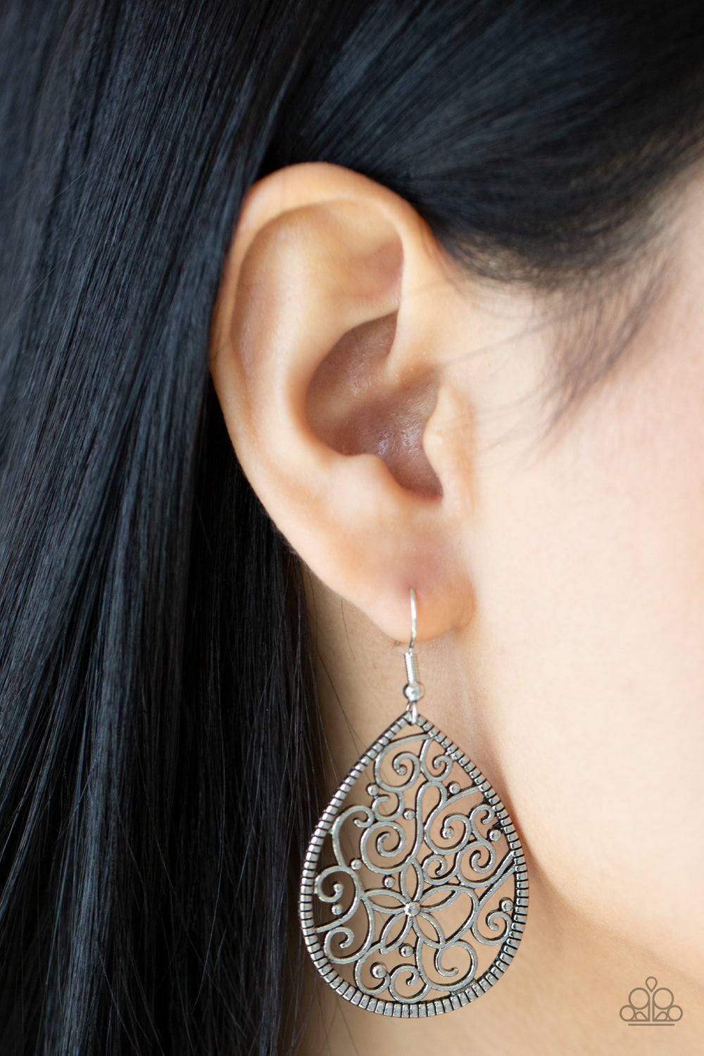 Tour de Garden - Silver - VJ Bedazzled Jewelry