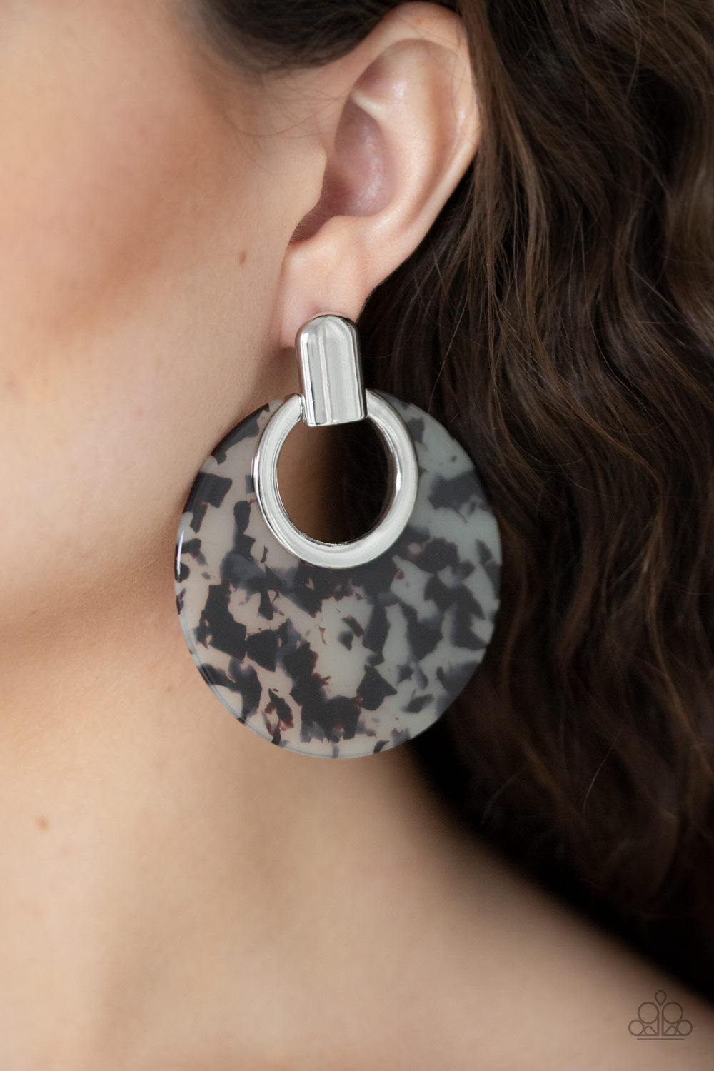 Metro  white earring - VJ Bedazzled Jewelry