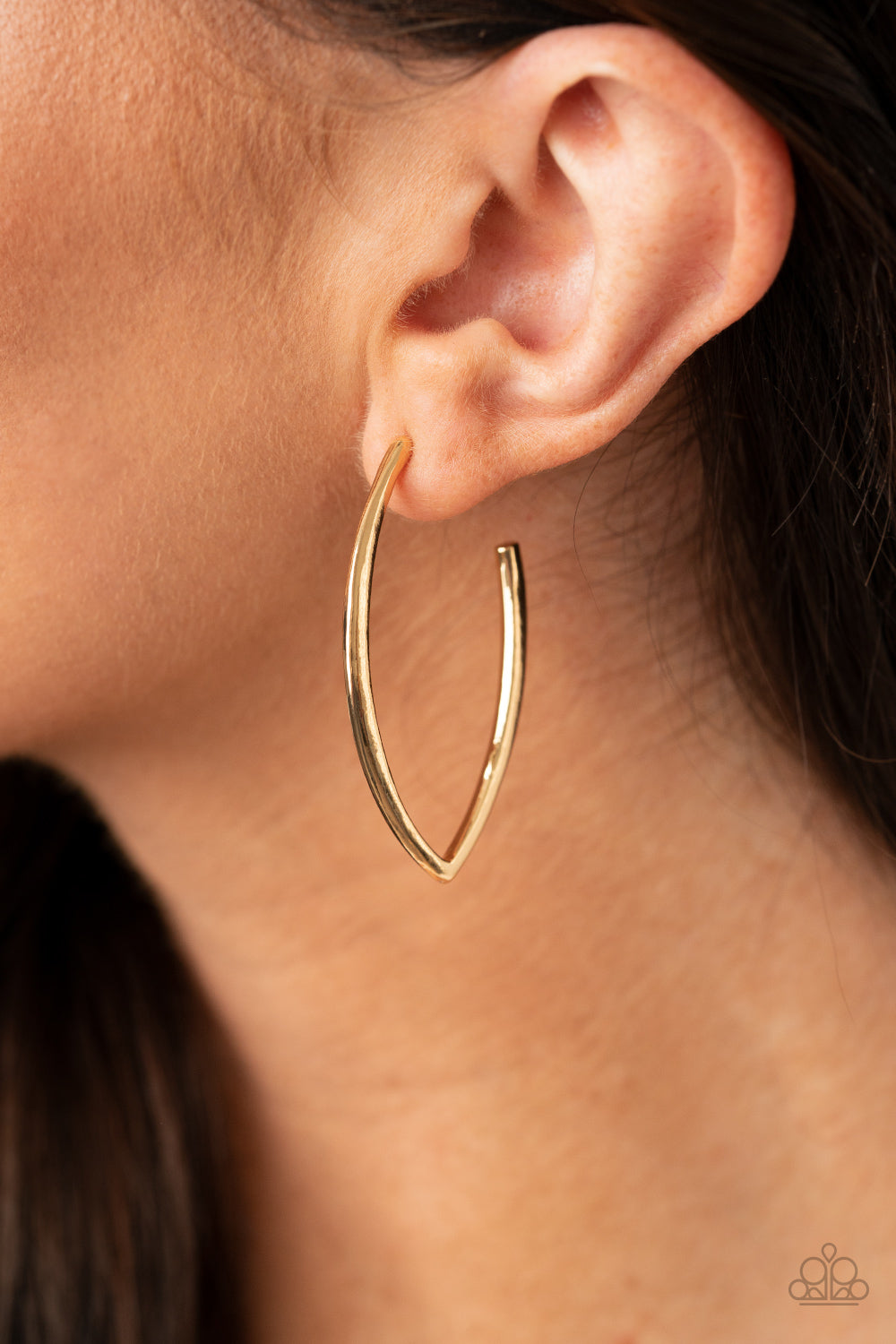 Point-Blank Beautiful - Gold - VJ Bedazzled Jewelry