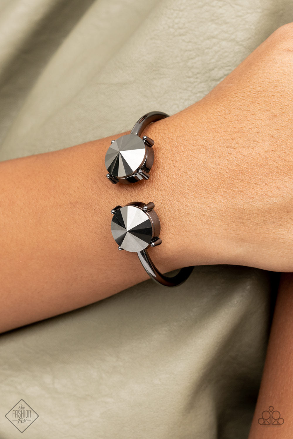 Spark and Sizzle - Black - VJ Bedazzled Jewelry