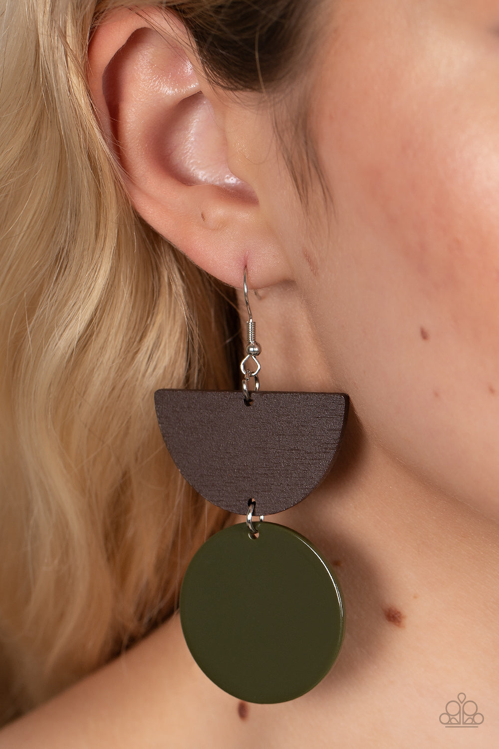 Beach Bistro - Green - VJ Bedazzled Jewelry