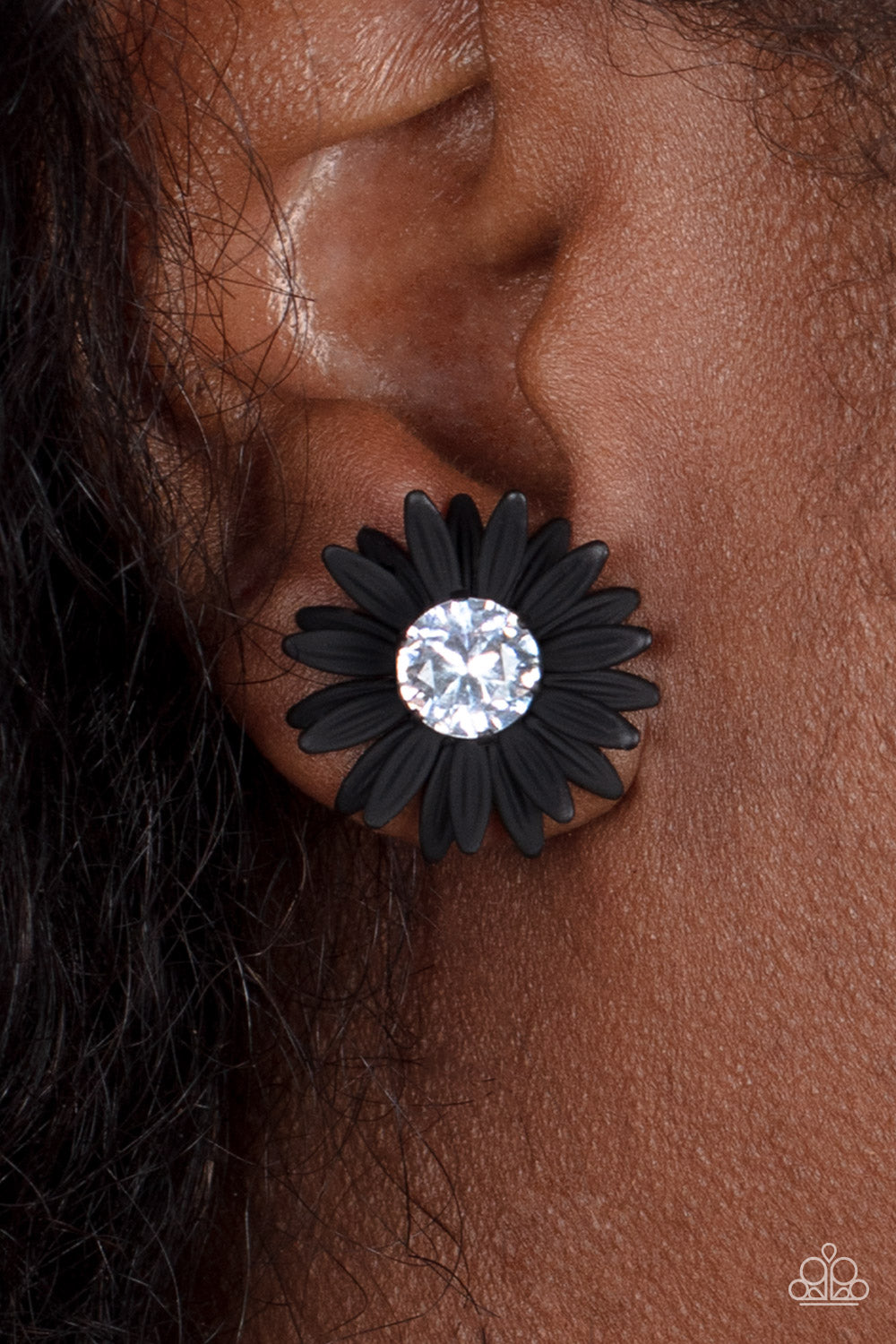 Sunshiny DAIS-y - Black - VJ Bedazzled Jewelry